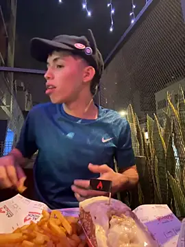 Snapshot of angel_bless19 chatting on December 24, 3:16 am angel bless19 online show from December 24, 3:16 am