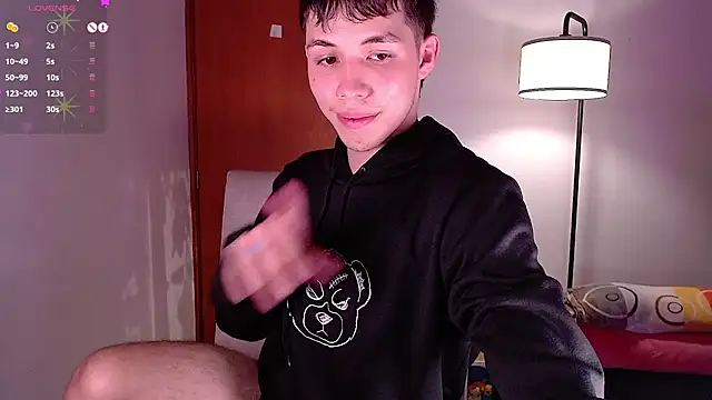 Snapshot of angel_bless19 chatting on December 26, 9:47 pm angel bless19 online show from December 26, 9:47 pm