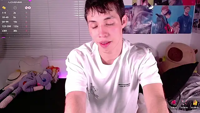 Snapshot of angel_bless19 chatting on January 23, 3:05 am angel bless19 online show from January 23, 3:05 am