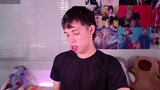 Snapshot of angel_bless19 chatting on February 13, 8:45 pm angel bless19 online show from February 13, 8:45 pm