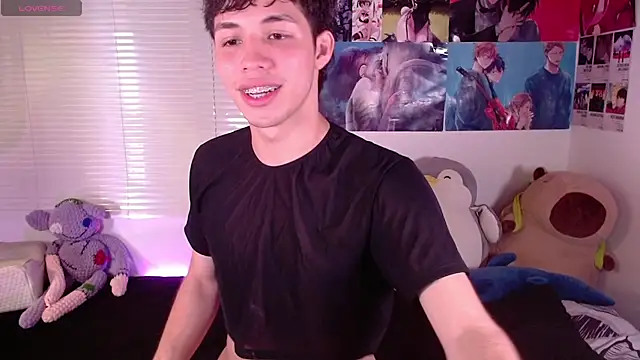 Snapshot of angel_bless19 chatting on February 24, 6:58 pm angel bless19 online show from February 24, 6:58 pm