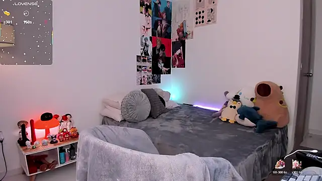 Snapshot of angel_bless19 chatting on December 3, 8:40 pm angel bless19 online show from December 3, 8:40 pm