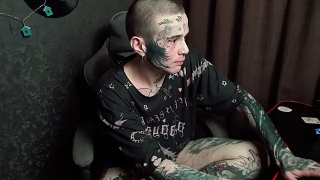 Snapshot of lonelycrystal chatting on September 29, 6:46 pm lonelycrystal online show from September 29, 6:46 pm