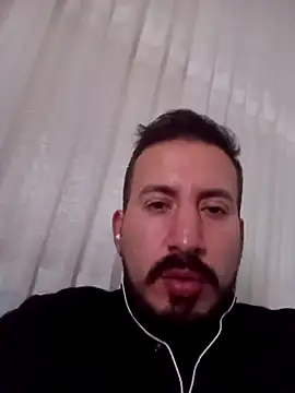 Snapshot of Karizmatikman chatting on March 18, 12:47 am Karizmatikman online show from March 18, 12:47 am