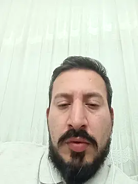 Snapshot of Karizmatikman chatting on April 10, 8:13 pm Karizmatikman online show from April 10, 8:13 pm