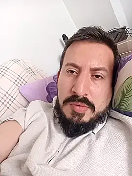 Snapshot of Karizmatikman chatting on April 18, 12:53 pm Karizmatikman online show from April 18, 12:53 pm