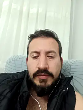 Snapshot of Karizmatikman chatting on April 19, 7:38 pm Karizmatikman online show from April 19, 7:38 pm