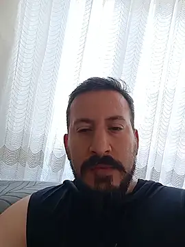 Snapshot of Karizmatikman chatting on May 16, 10:01 am Karizmatikman online show from May 16, 10:01 am