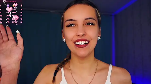 FannyHewson online show from December 21, 8:05 pm