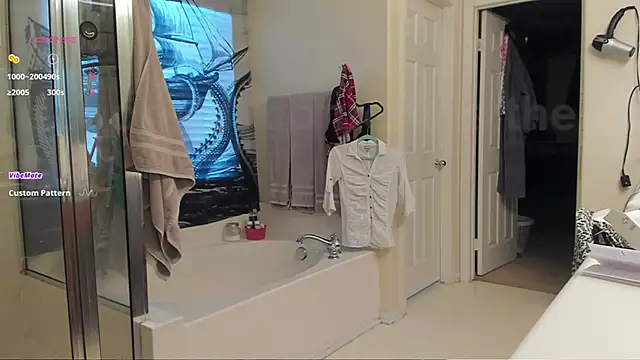 Peaches N Kreme online show from February 15, 11:25 pm