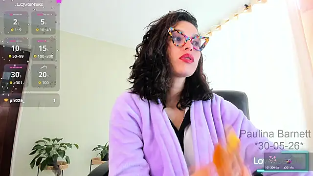 Snapshot of paulinabarnett- chatting on May 30, 4:15 pm paulinabarnett- online show from May 30, 4:15 pm