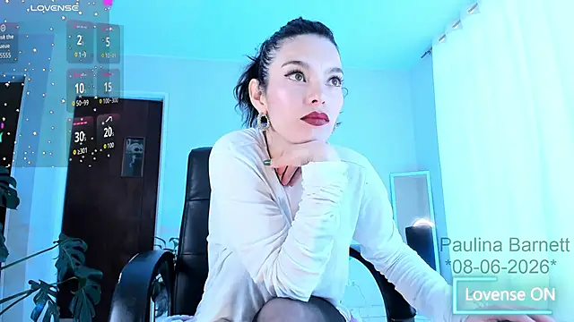 Snapshot of paulinabarnett- chatting on June 8, 5:35 pm paulinabarnett- online show from June 8, 5:35 pm