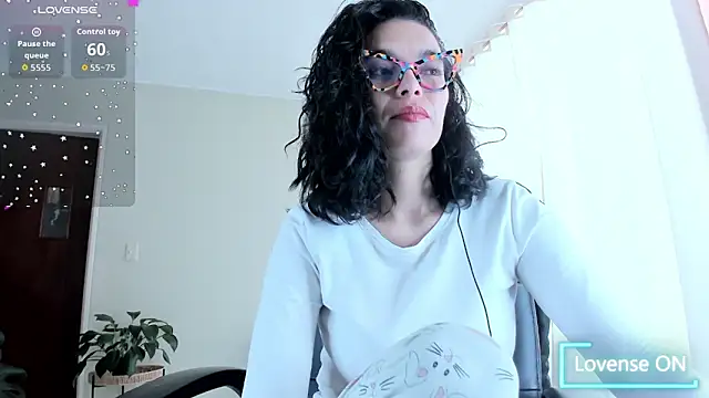 Snapshot of paulinabarnett- chatting on June 16, 5:26 pm paulinabarnett- online show from June 16, 5:26 pm
