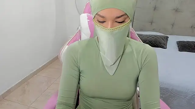 Snapshot of Hanaa_latif chatting on December 27, 7:24 pm Hanaa latif online show from December 27, 7:24 pm