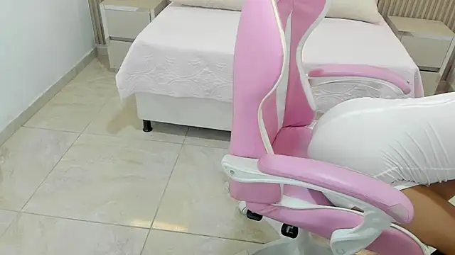 Snapshot of Hanaa_latif chatting on January 24, 2:08 pm Hanaa latif online show from January 24, 2:08 pm