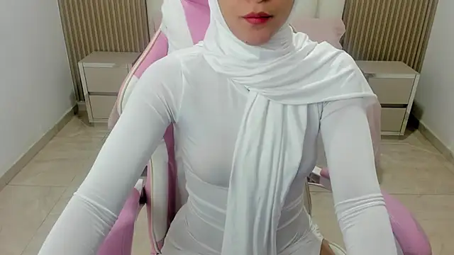 Snapshot of Hanaa_latif chatting on February 17, 11:55 am Hanaa latif online show from February 17, 11:55 am