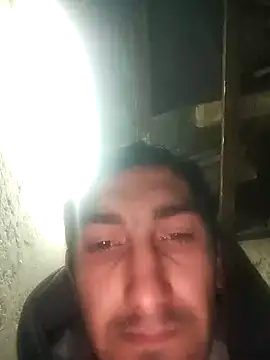 Snapshot of Vahe001@xh chatting on December 20, 6:48 pm Vahe001xh online show from December 20, 6:48 pm