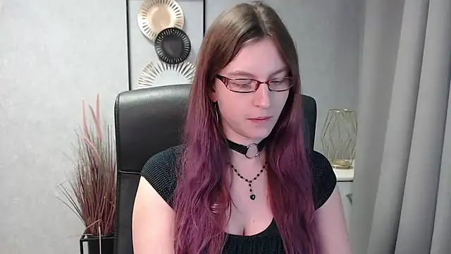 emmaxDelight online show from December 29, 1:49 pm