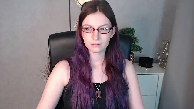 emmaxDelight online show from January 3, 6:33 am