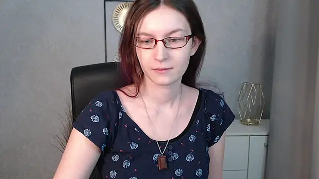 emmaxDelight online show from January 20, 6:42 am