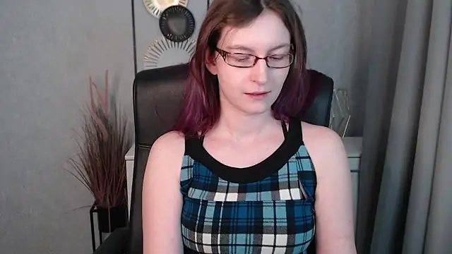 emmaxDelight online show from January 29, 9:33 am