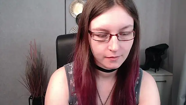 emmaxDelight online show from March 14, 10:07 am