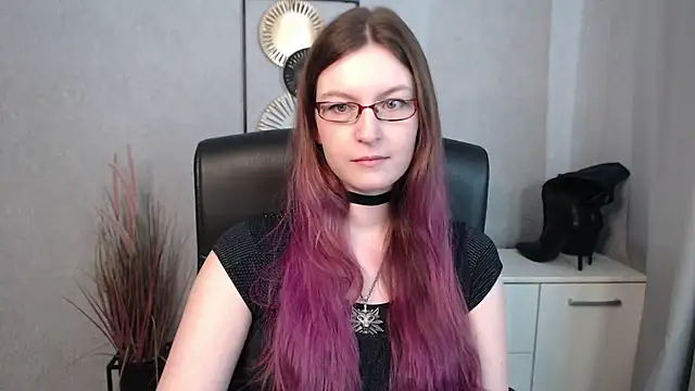 emmaxDelight online show from March 15, 10:46 am