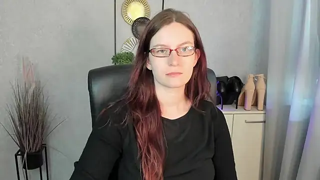 emmaxDelight online show from June 24, 5:39 am