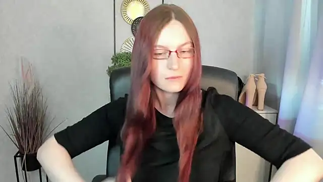 emmaxDelight online show from June 25, 5:23 am