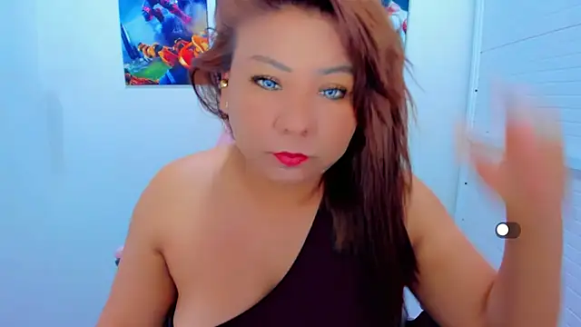 Snapshot of victoria_love89 chatting on June 14, 2:24 am victoria love89 online show from June 14, 2:24 am