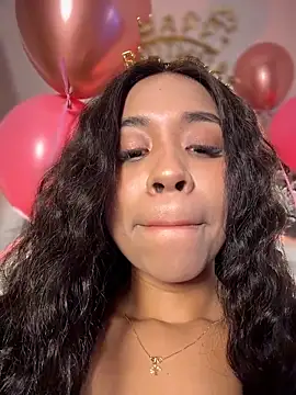 bella  honey online show from December 16, 1:43 am