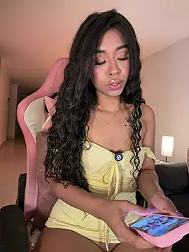bella  honey online show from April 27, 1:47 am