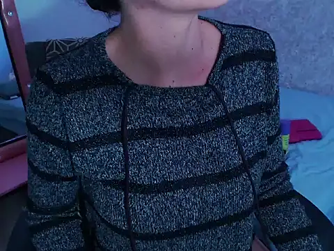 Snapshot of AliciaChelios chatting on May 17, 7:21 pm AliciaChelios online show from May 17, 7:21 pm