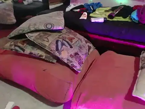 laye19 online show from January 19, 1:00 am