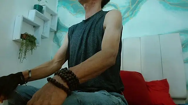 laye19 online show from January 30, 1:31 pm