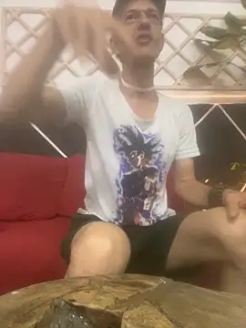 laye19 online show from November 2, 4:15 am