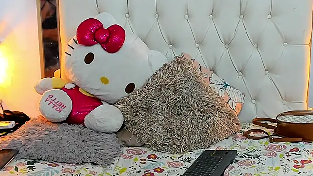 Snapshot of camila_sex_latina chatting on January 17, 6:36 am camila sex latina online show from January 17, 6:36 am