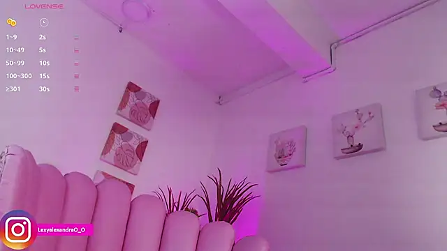 Snapshot of Lexyjoycce chatting on February 7, 9:04 pm Lexyjoycce online show from February 7, 9:04 pm