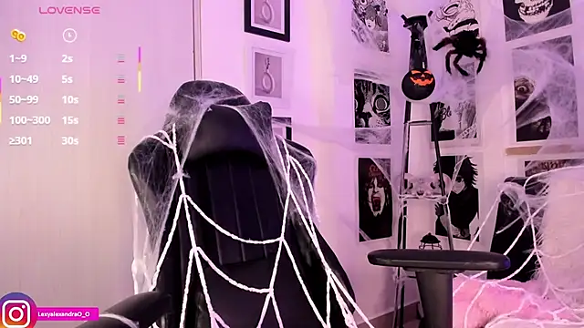 Snapshot of Lexyjoycce chatting on October 30, 8:42 pm Lexyjoycce online show from October 30, 8:42 pm