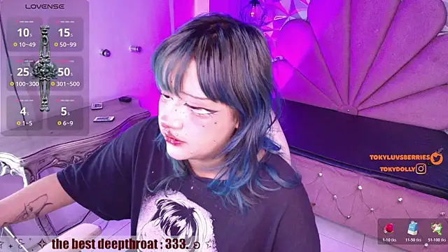 Snapshot of toky_doll chatting on November 8, 7:56 pm toky doll online show from November 8, 7:56 pm