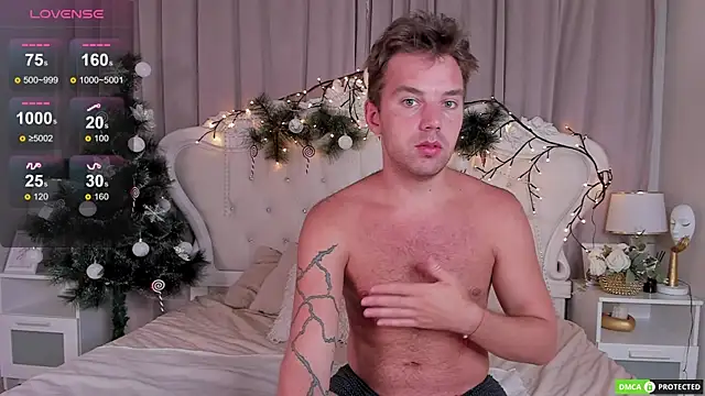 ArthurWhitee online show from December 15, 3:11 am