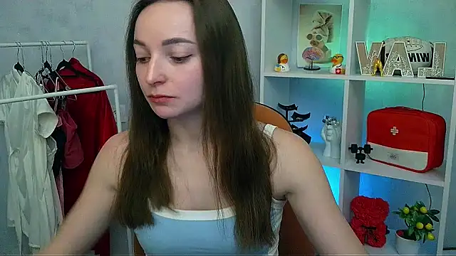  Barbie Kiss  online show from February 25, 10:03 am