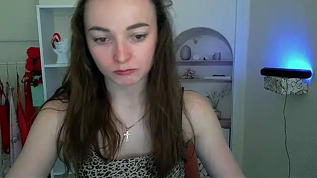 Snapshot of _Barbie_Kiss_ chatting on May 11, 9:37 am Barbie Kiss online show from May 11, 9:37 am