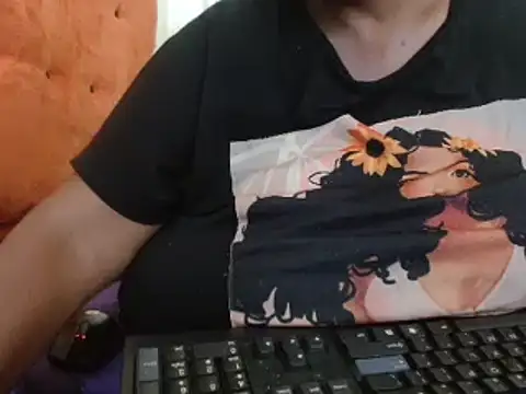 tinagiant online show from February 6, 1:43 pm