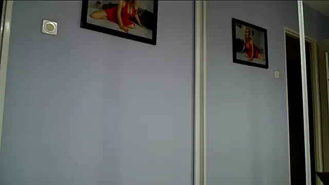 sexyjennyeu online show from February 18, 8:36 pm