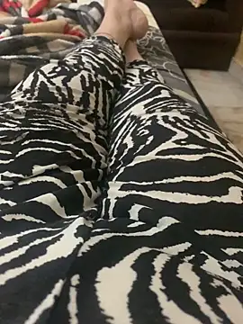 Snapshot of heena13 chatting on November 4, 12:59 pm heena13 online show from November 4, 12:59 pm