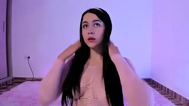 Snapshot of CoralineKam1 chatting on January 8, 4:33 pm CoralineKam1 online show from January 8, 4:33 pm