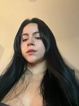 Snapshot of CoralineKam1 chatting on March 1, 9:59 pm CoralineKam1 online show from March 1, 9:59 pm