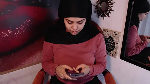 Snapshot of VenussTits97 chatting on December 2, 11:40 pm VenussTits97 online show from December 2, 11:40 pm