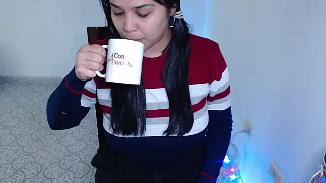 Snapshot of VenussTits97 chatting on February 26, 11:37 pm VenussTits97 online show from February 26, 11:37 pm